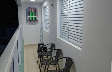 Apto completo com varanda gourmet a 50 mt da praia - Photo 3