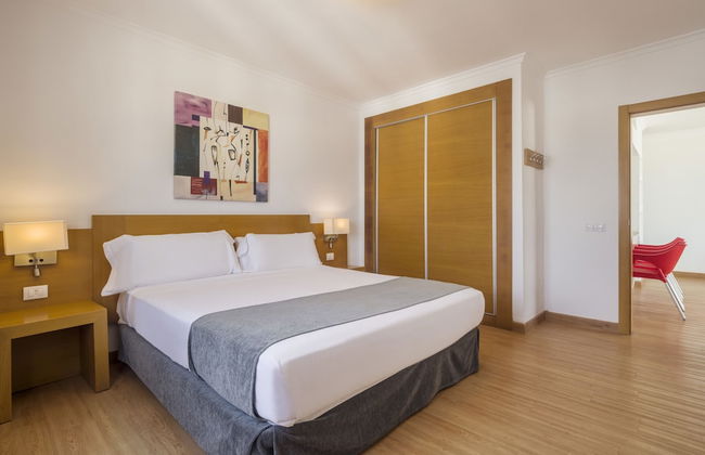 Aparthotel ILUNION Costa Sal Lanzarote - Photo 12