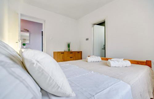 Countryside holiday home - pool - big terrace - Foto 39