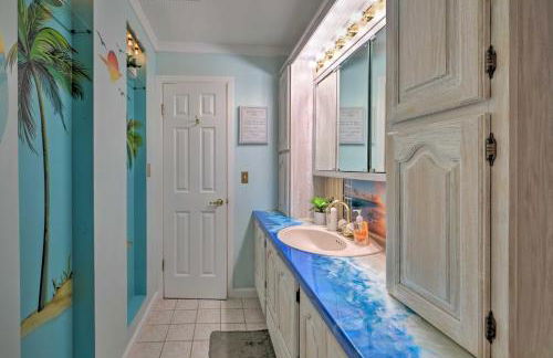 Coastal Edgewater Home with Private Hot Tub! - Foto 10