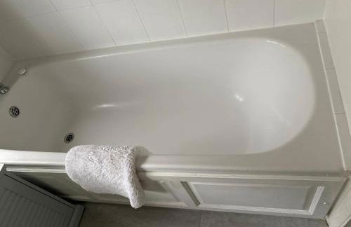 Tranquil Wolves Retreat with 4 Bedrooms - Foto 3