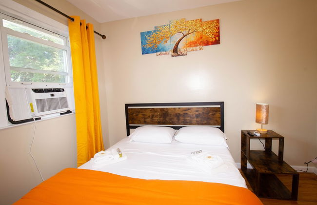 Cheerful & Beautiful 3-Bedroom Ranch - Photo 7