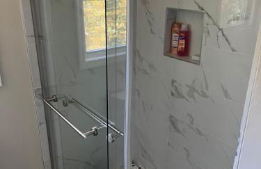 Spacious and tranquil 5br house in charming East Stroudsburg w game room, pets allowed - Foto 39