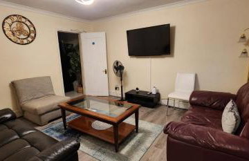 6 Bedroom Spacious villa, Free Parking - Foto 2