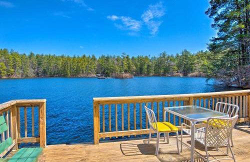 Lakefront Retreat with Kayaks, Grill, Fire Pit! - Foto 1