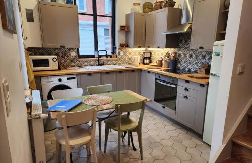 La Baigneuse maison avec jardinet et parking privé, à 200 m plage - Foto 4