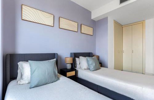 Penthouse Duplex with TOP Views! - Photo 13