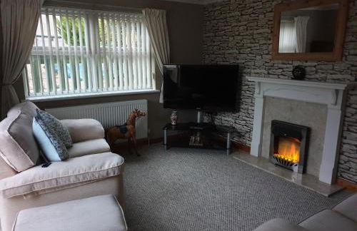 Cosy Pembrokeshire Home - Photo 6