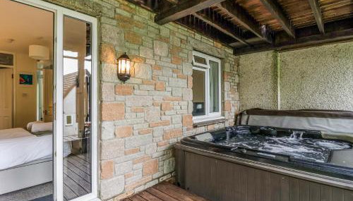 23 Valley Lodge with Hot Tub - Foto 3