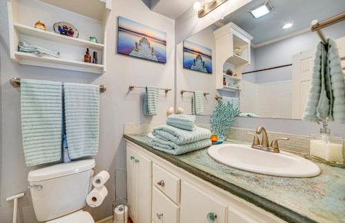 Pet-Friendly Lakefront Getaway with Hot Tub! - Foto 13