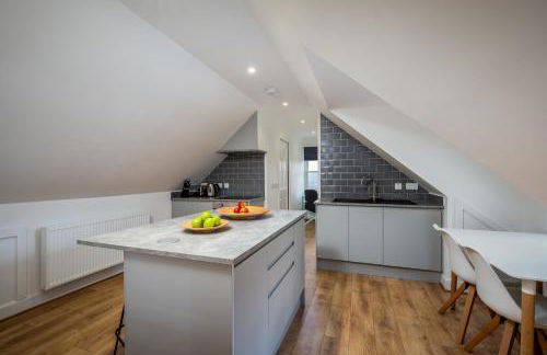 Modern and Stylish WoodHous - Photo 14