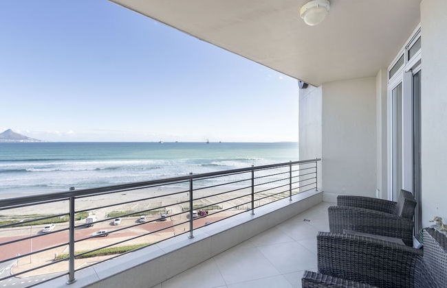 Portico 704 - Photo 6