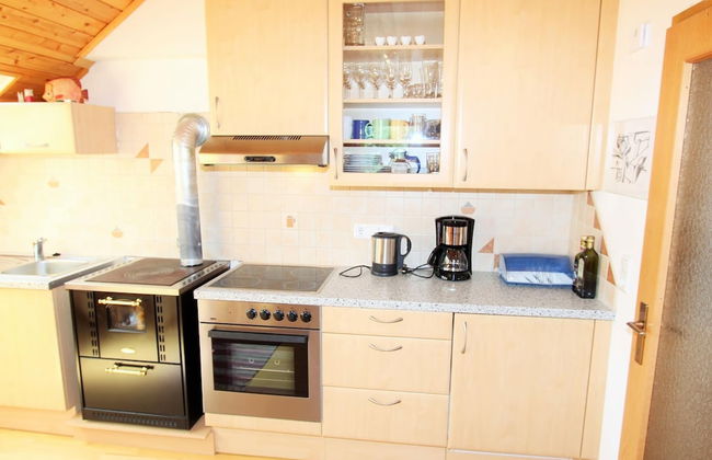 Cozy Apartment in Köttmannsdorf near Lake - Photo 6