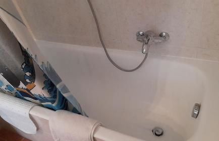 Entire apartment in Panoramic Villa with Bathtub - Photo 6