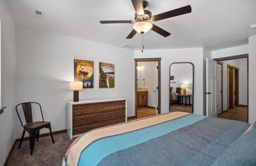 Elk Grove Getaway - Photo 17