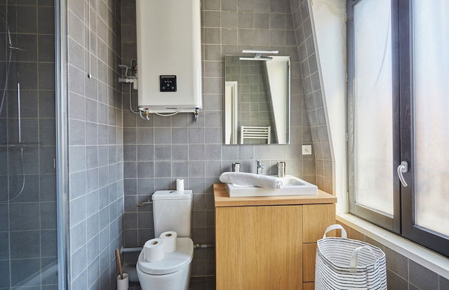 Apartment Boulogne Facing the "passage" - Photo 10