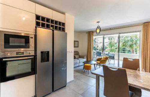 Appartement climatisé les pieds dans l'eau pour 6 personnes avec 1 suite parentale, 1 chambre double et 1 mini chambre Piscine sur le toit clim garage - Foto 44