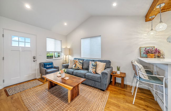 Charming 2 BDR Seaside Cottage 5 Min to Beach! - Foto 17