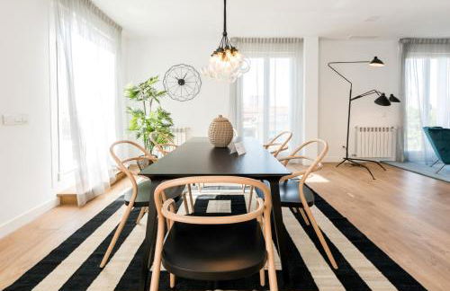 Plaza de España Skyline - Photo 100