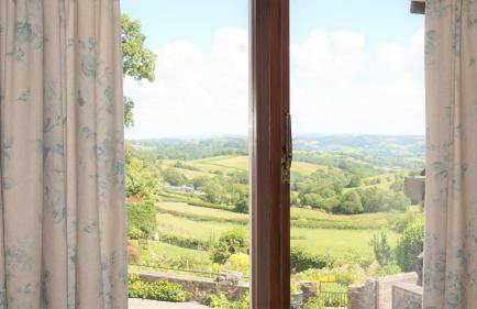 Shepherd's Watch Cottage - 5* Cyfie Farm with private hot tub - Foto 22