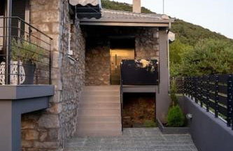 Triantos Guesthome Suite - Photo 25