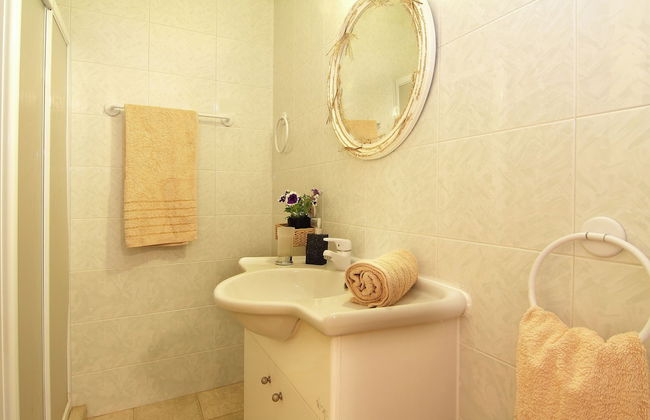 Oasis Pool House by GHH - Photo 33