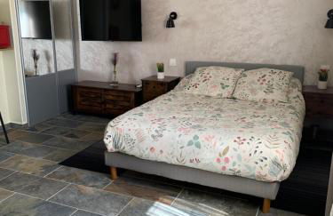 Studio indépendant avec piscine et jardin - Foto 10