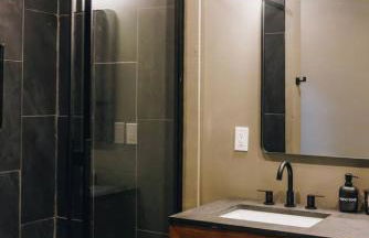 NEW Unique Stay w King Beds and Private Hot Tub - Foto 46