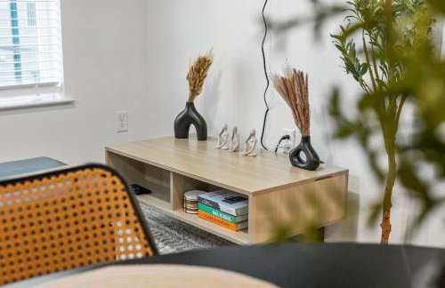 2Beds|2Baths|Near Convention Ctr|Free Parking|Gym - Foto 49