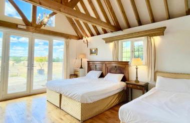 The Mill House on the Brooks South Downs West Sussex Sleeps 15 - Foto 13
