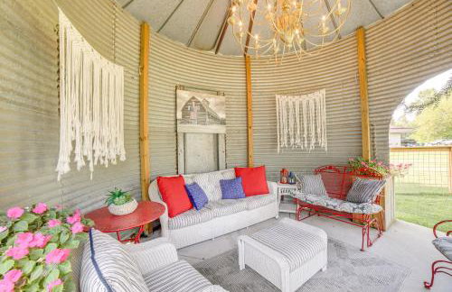 City Girl Farmhouse in Hudsonville with Hot Tub - Foto 35