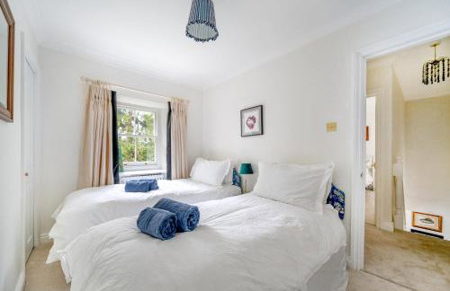 Idyllic Waterside Cottage in Mid Devon - Photo 12