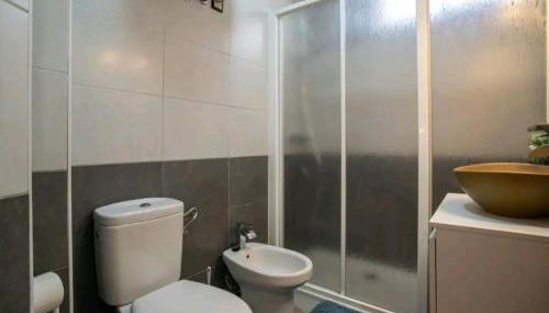 Stylish and Spacious Studio -4 minutes walk to Beach - Foto 2