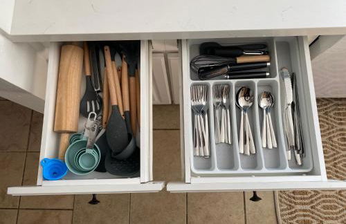 Hot Tub-EV-Kid Friendly-Arcade Game-BBQ-Fire Pit - Photo 36