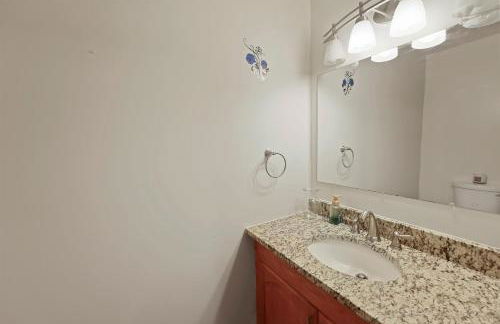 Spacious 3BR Townhouse with Balcony & Gym - Foto 27