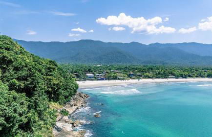 Casa dos Pássaros na areia a 20m da Praia da Baleia com 3 suítes e 1 dorm com ar condicionado, wifi, smart tv, cozinha completa e churrasqueira - Foto 12