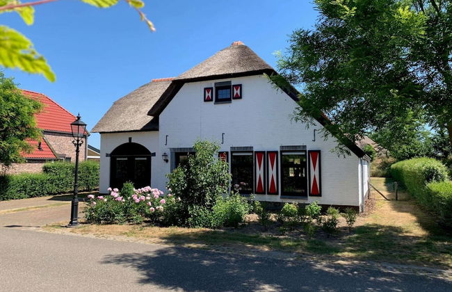 Nice, Child-friendly Villa With a Sauna in Limburg - Photo 1