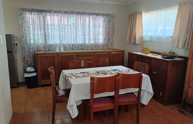 Charming Randburg Accommodation Near the Olivedale Clinic - Foto 14