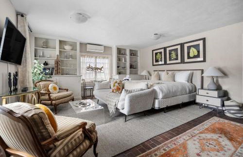 Historic Carriage House Retreat - Foto 9