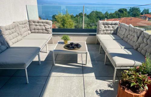 Villa Loqua, Seaview & Private Pool - Photo 6