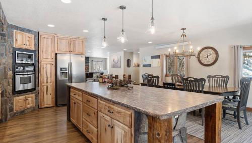 Secluded Stay in a Wonderful Creekside Getaway - Foto 3, stove, pet friendly, minibar