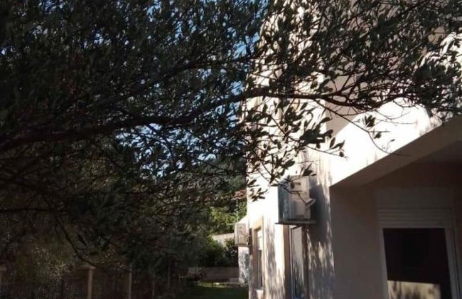 Adriatic Haven Cozy Tivat Apartment With a Terrace - Photo 4