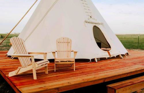 Cozy and Authentic Tipi Rental on Working Horse Ranch near Denver, Colorado - Foto 2