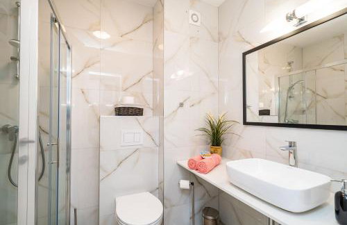Gorgeous Dubrovnik sea view apartment with free parking - Photo 40