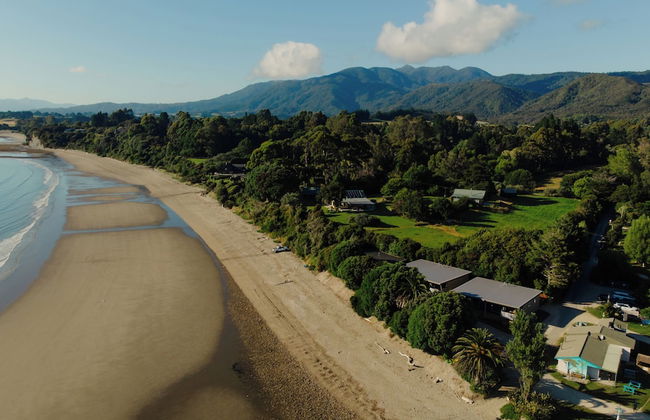 Golden Bay Holiday Park - Photo 16