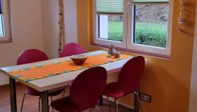 Ferienhaus Rehblick - direkt in der Natur, mit Lesezimmer und zwei Terrassen - Foto 5