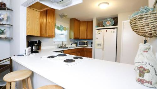 SUNNY DAZE Walk to Beach 2 Decks Pet Friendly Has a Mini Bar - Foto 4