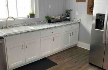 Farmhouse with game room, fire pit and creek - Foto 51