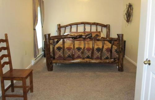 Deluxe Log Cabin with a Hot Tub in the Smoky Mountains of North Carolina - Foto 11