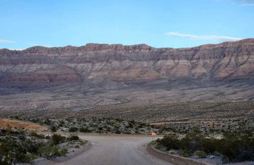 Stunning Tiny House with Picnic Space, Barbecue and Fire Pit in Meadview, Arizona - Foto 27